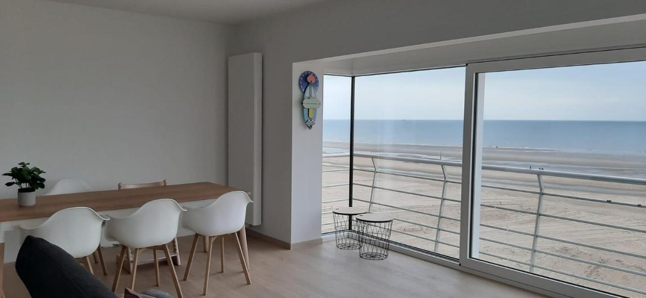 Appartment With Frontal Sea View With 3 Bedrooms Koksijde Exteriér fotografie