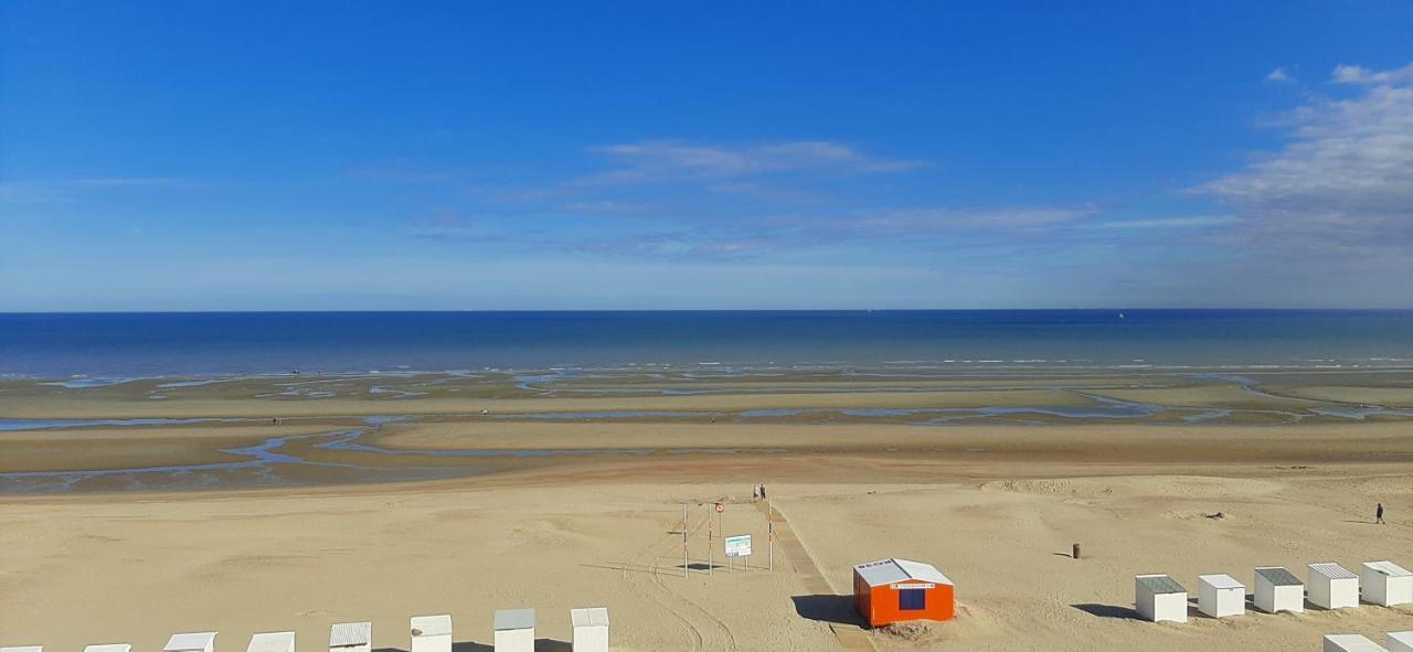 Appartment With Frontal Sea View With 3 Bedrooms Koksijde Exteriér fotografie